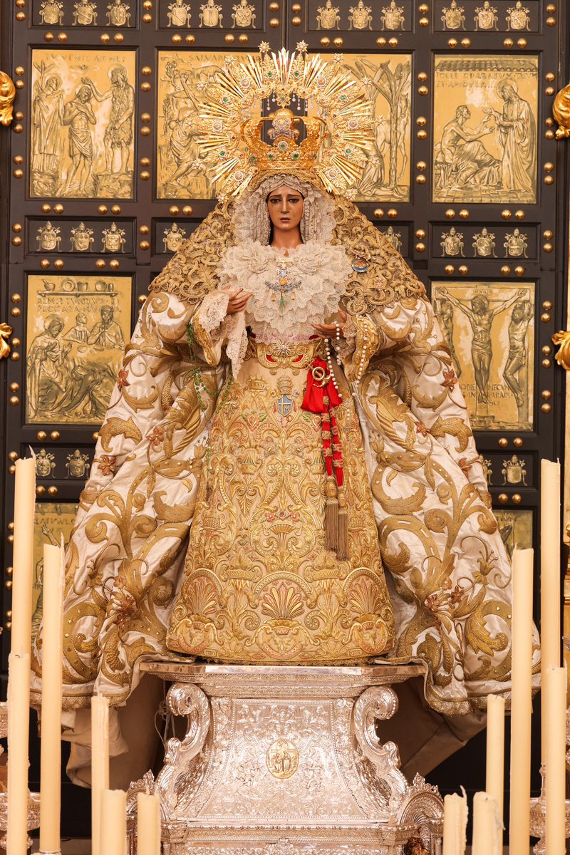 𝐒𝐞 𝐚𝐥𝐞𝐠𝐫𝐚 𝐦𝐢 𝐞𝐬𝐩𝐢́𝐫𝐢𝐭𝐮 𝐞𝐧 𝐃𝐢𝐨𝐬, 𝐦𝐢 𝐒𝐚𝐥𝐯𝐚𝐝𝐨𝐫.

María Santísima de la Esperanza, tras los solemnes cultos en su honor, regresa a su camarín para la Solemnidad de la Natividad del Señor y la clausura del Año Jubilar de 2025.

En consonancia con el