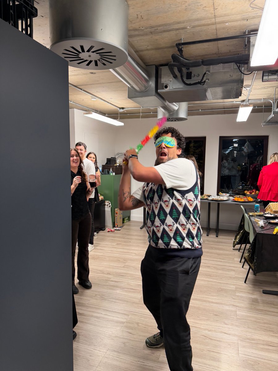 Changing Social tweet media