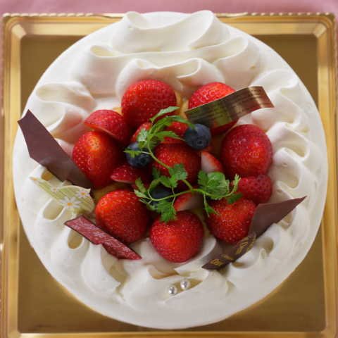 aikikaku's tweet photo. 12月22日(月)、クリスマス前にクリスマスケーキいただきます。

#上越のクリスマスケーキ 
#クリスマス前にクリスマスケーキ
#レ・ドゥーのクリスマスケーキ
#クリスマスケーキ
#Christmascake https://t.co/YG0FnV6FrS