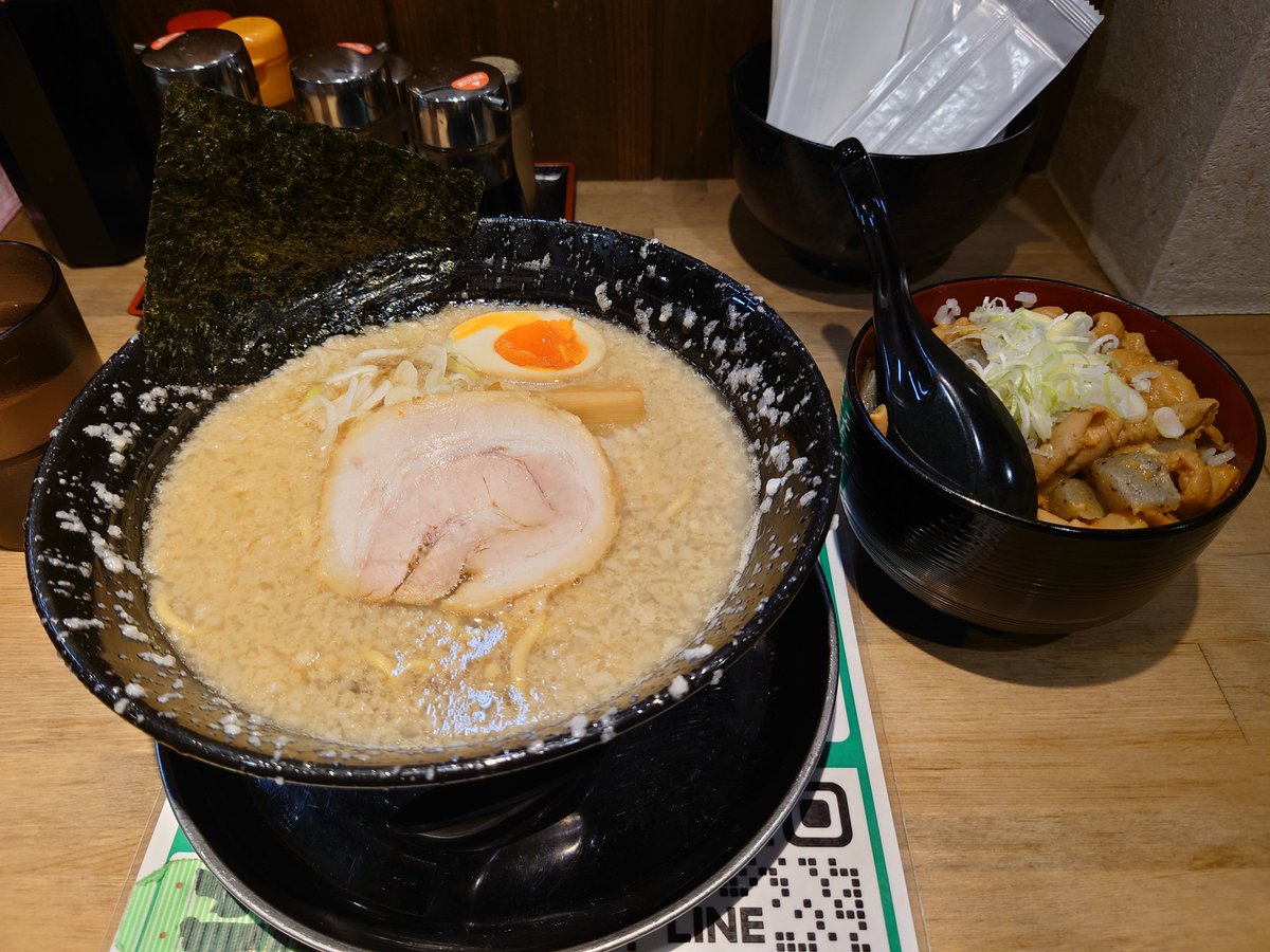 なお@🍜大好き (@nao77iori) / Posts / X