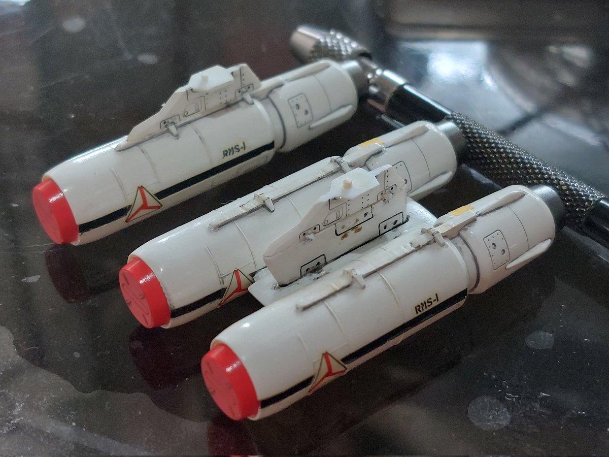 solid_snake_8's tweet photo. 1/72スケールのダブルRMSミサイルラックを自作しました。ガウォーク形態では肩部のため、最奥のハードポイントは使用不可となります。
Scratch-built 1/72 double RMS missile rack. The shoulder of Gerwalk mode restricts the use of the inner most hard point.
#Macross
#マクロス 
#ハセガワ https://t.co/VCdtbfPzce