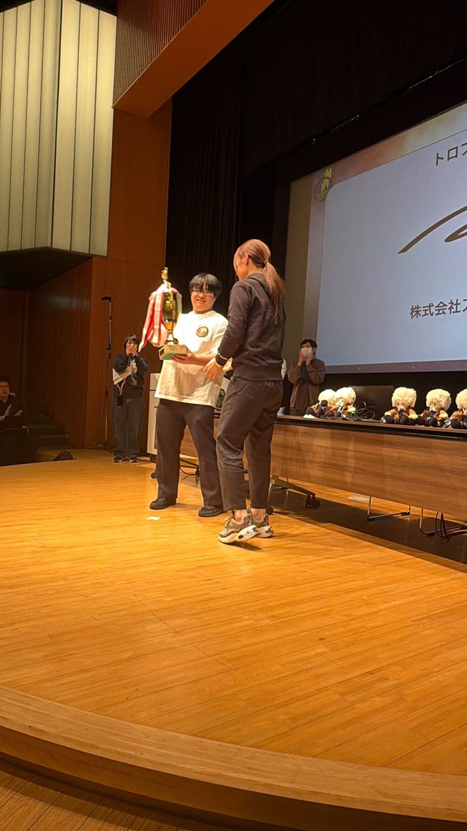 #JTUG総会

#Viz作りまShow の優勝者は
てっしん（<a href="/tesshin_tableau/">てっしん / Tesshin Takagi</a> ）さんです！
圧巻のViz構築力でした！

おめでとうございます！✨

#TabFes #Tableau