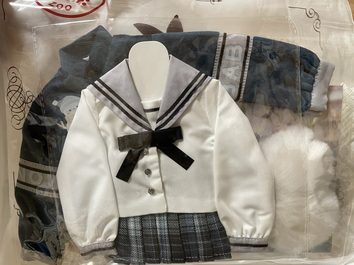 木茶動物園さんの通販頼んでて一回目はウィッグだけ。二回目の通販はウィッグとお洋服でまさかの二回目通販発送になった😆
早く一回目のも発送されるといいな…年明けかな…

アイドール戦利品😆
#木茶動物園