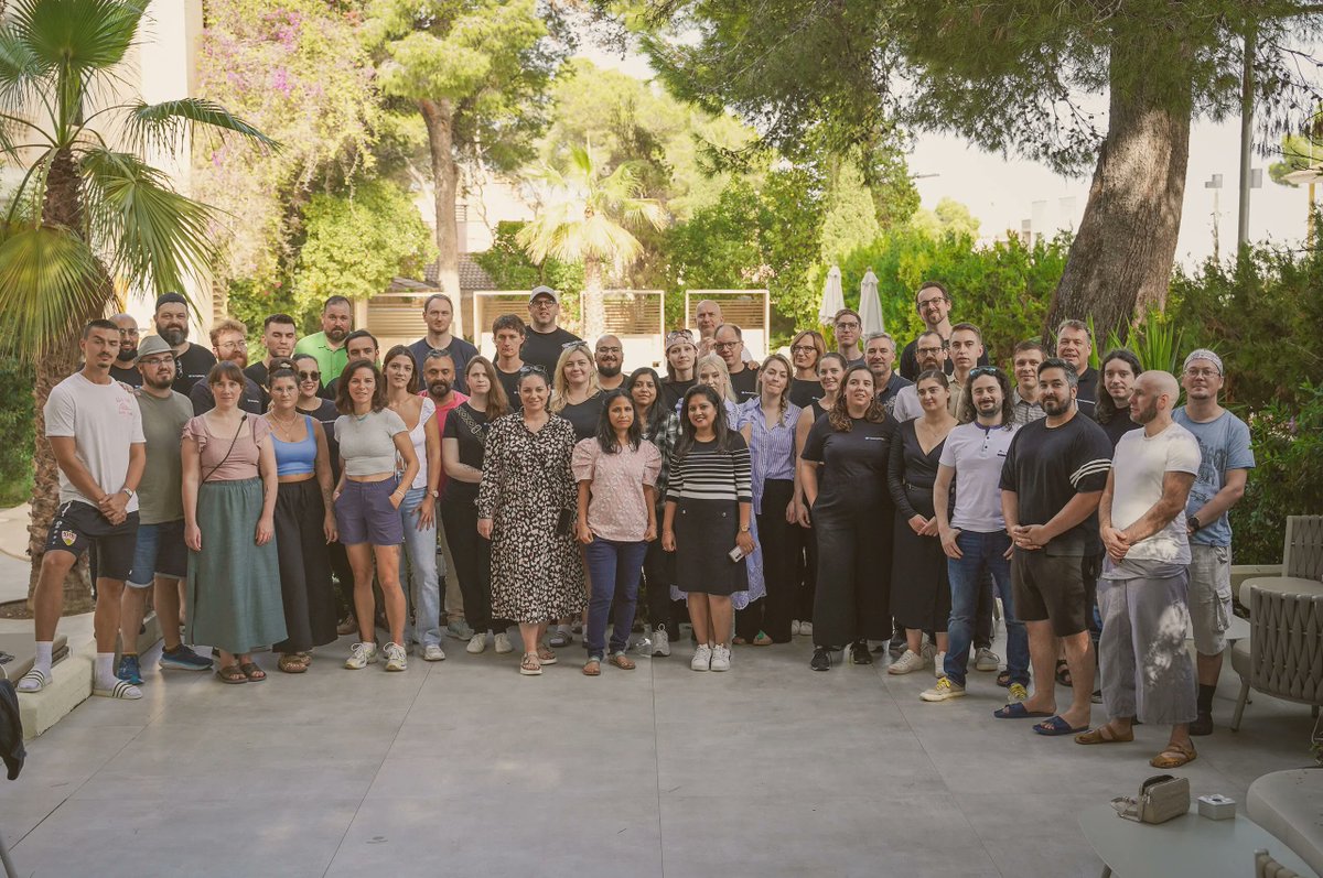 ConceptboardApp's tweet image. Zusammenarbeit neu gedacht: 2025 stand ganz im Zeichen sicherer, effizienter und transparenter Kollaboration. 4 Messen, neue ISO-Zertifizierungen (27017 &amp;amp; 27018) und 4,6 ⭐ auf G2 &amp;amp; OMR zeigen: Sicherheit und Nutzererlebnis gehören zusammen.