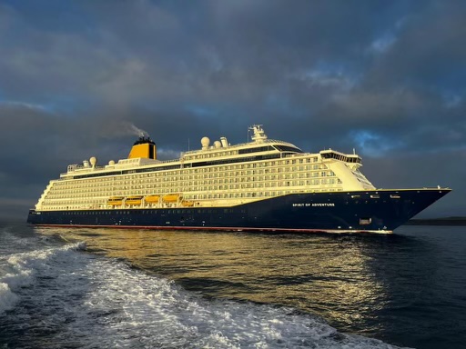 PortofCork's tweet photo. Our #VesseloftheWeek is the cruise ship - Spirit of Adventure ๐ณ๏ธ
The overall length of this vessel in 774.3ft and it is capable of accommodating up to 987 guests onboard.
๐ธ Keith Ryan https://t.co/svA3rz87bY
