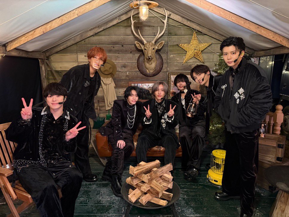 なにわ男子「アシンメトリー」黒衣装でCDTVクリスマスFes魅了