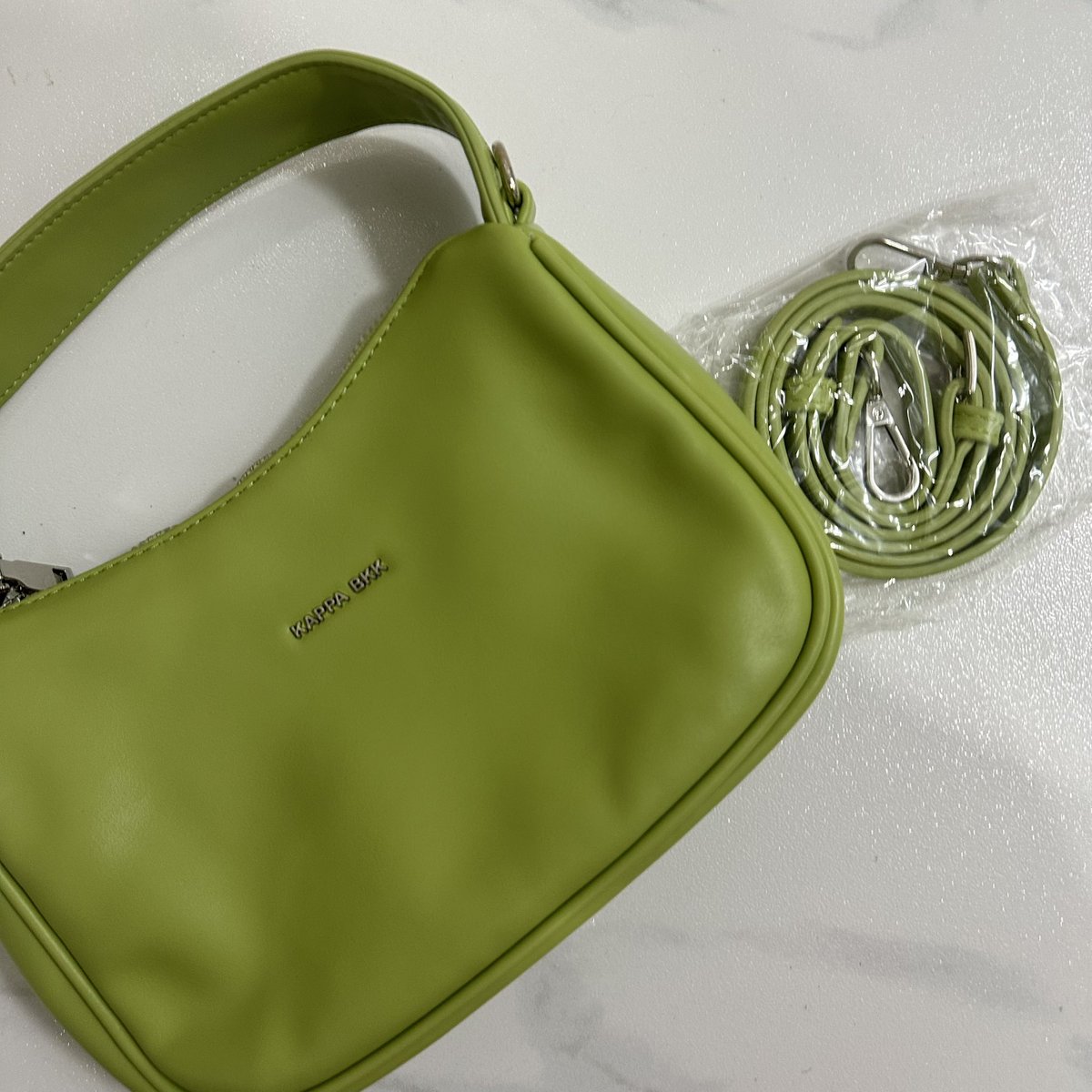 everydaayusedd's tweet photo. ส่งต่อ New kappa.bkk Remi Bag (green PU)

🖤 (มือ1) สินค้ารอบ defect ไม่มีถุงผ้า หาตำหนิแทบไม่เจอค่า

📍ราคา 150 รวมส่งค่า

#kappa #kappabkk #ส่งต่อ #ส่งต่อกระเป๋า #ส่งต่อkappa #ส่งต่อกระเป๋าkappa #ส่งต่อกระเป๋ามือ2 #ส่งต่อกระเป๋ามือสอง https://t.co/mf1b92m0uV