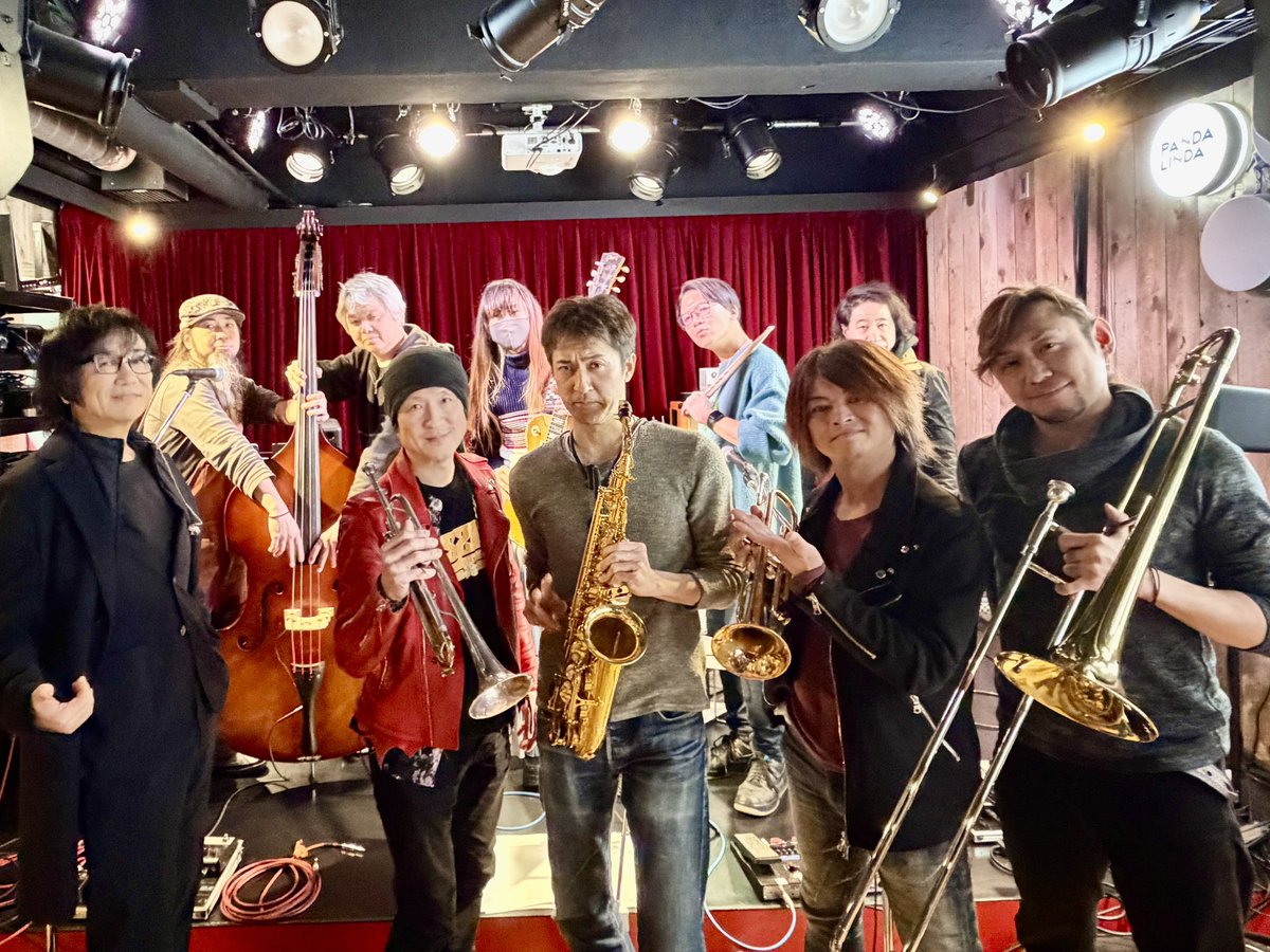 今日は12/28 #ZETKI 納会リハ🎤
内容てんこ盛りだZ🔥当日立ち見販売しようかと検討中です♪