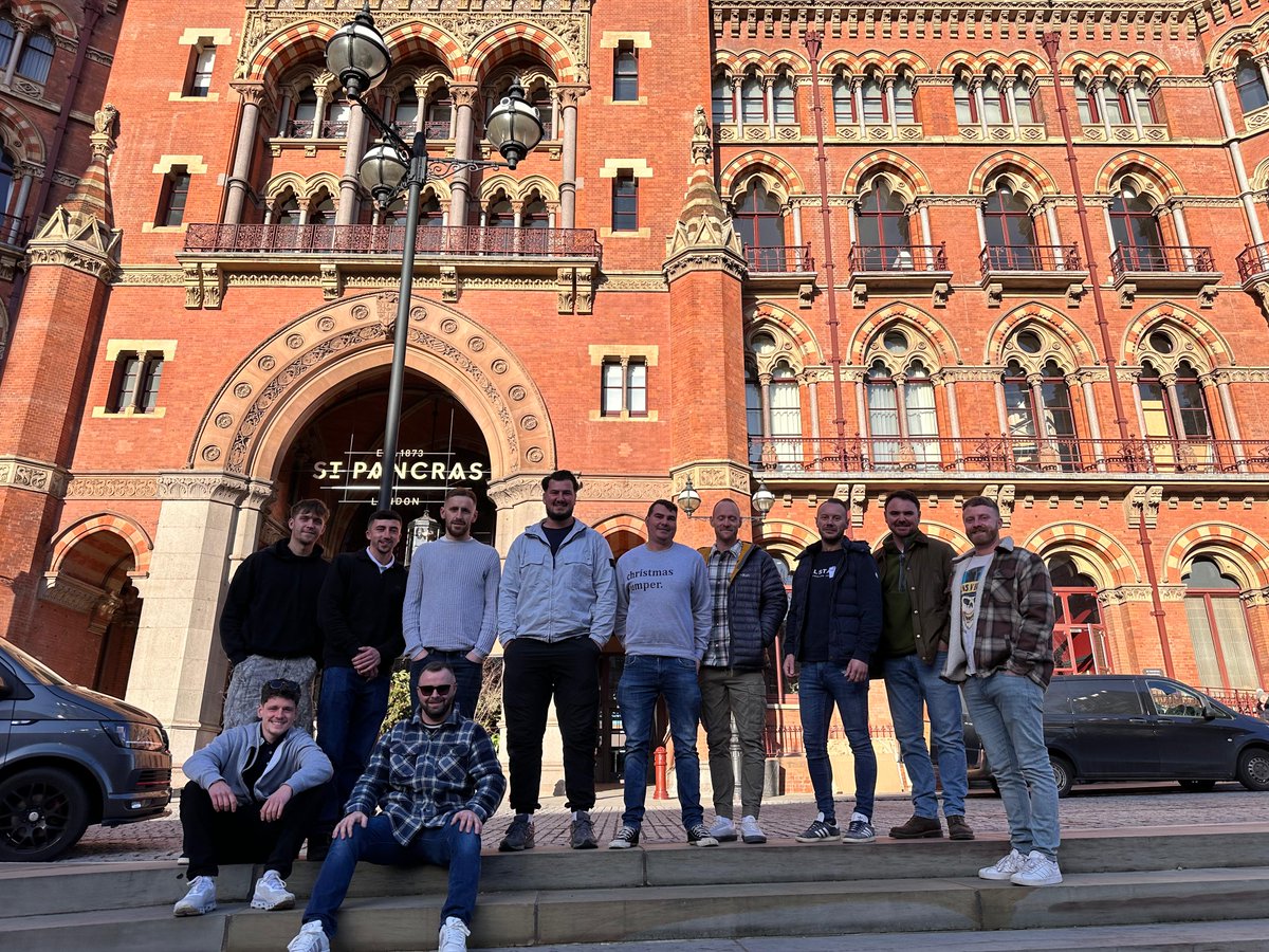 gardenprojectco's tweet photo. On Friday, the TGP team enjoyed a few festive beverages and some bowling at Lane 7 in Victoria, London 🎳

The day works as a thank you for all of their hard work across the year, which definitely doesn’t go unnoticed. https://t.co/4TIcxo8VCK