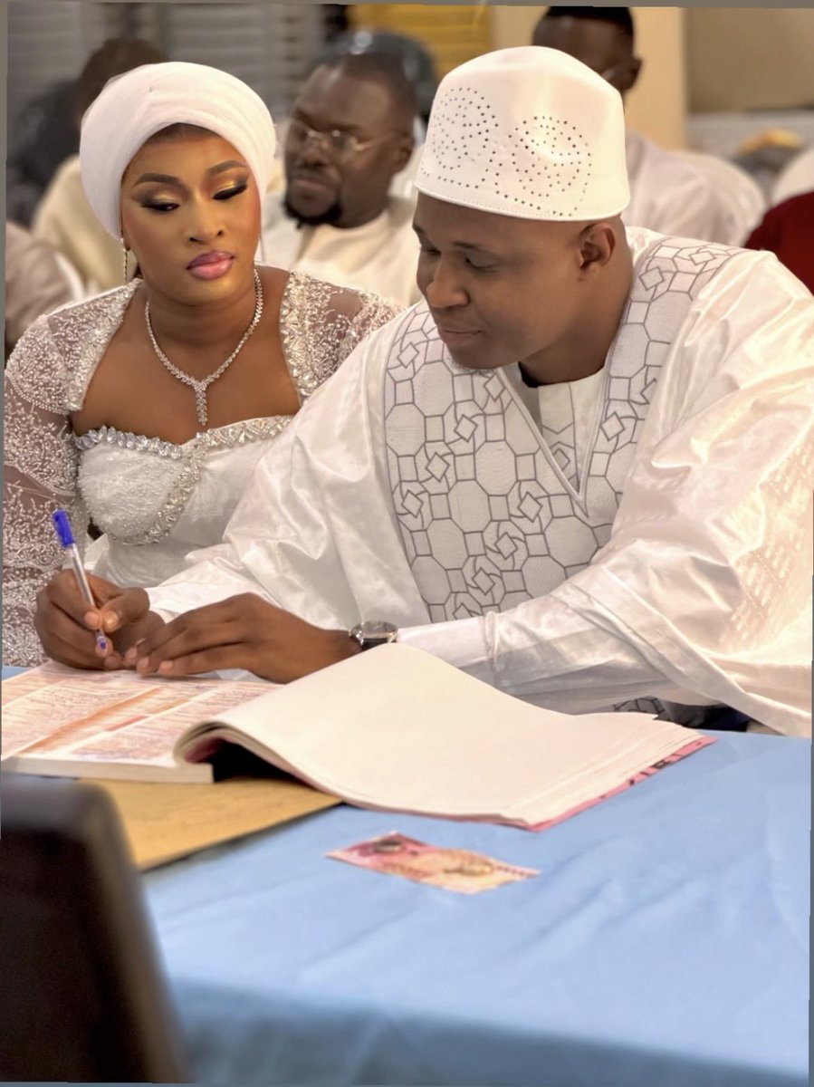 Qu'Allah, dans son infini bonté, bénisse votre union. 🤲🤲
Heureux mariage grand <a href="/OuessouDIABY/">Ouessou DIABY</a>