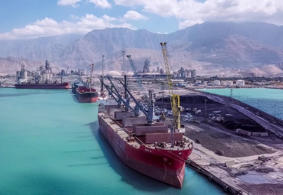 Ras Al Khaimah is reinforcing its position as a diversified trade hub.

<a href="/RAKCCI/">RAK CCI</a> said that the value of goods exported by chamber members during the first nine months of 2025 reached AED7.6 billion.

Read more here: logisticsmiddleeast.com/business/ras-a…

#Exports #Trade #Growth #Economy