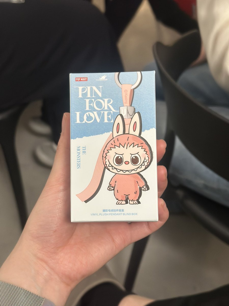 トゥイティさんがラブブのぬいぐるみをプレゼントしてくださいました。
次の6月のファンミーティングでも、またお会いしましょう。
本当に本当に可愛いぬいぐるみです。
感動しました 🧡🥹

<a href="/mangchi_00/">트위티 (トゥイーティー)</a>