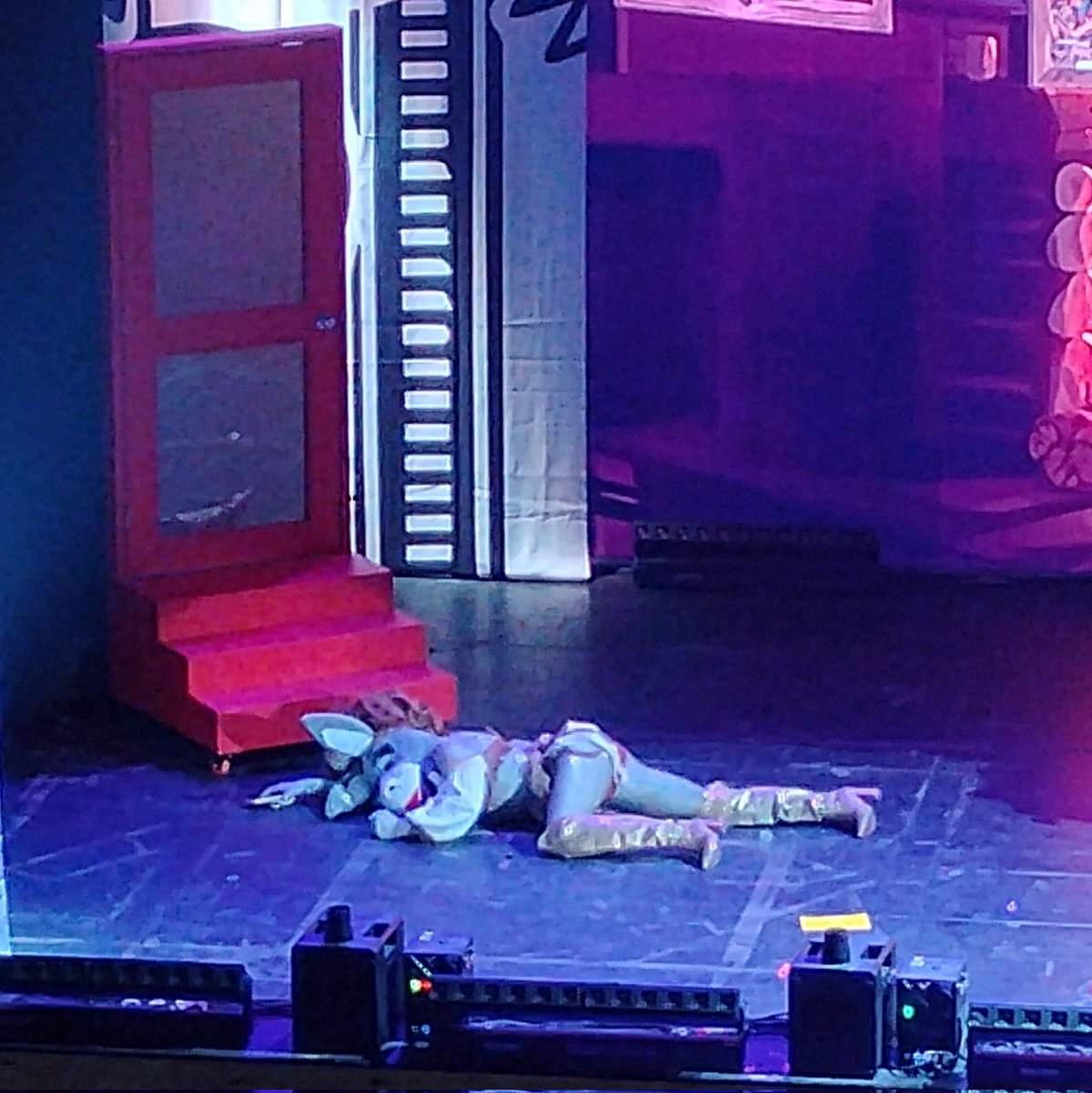 Enterándome en exclusiva y en vivo de la separación la ex Burrita Burrona del multiverso.

El verdadero domingo de bajón.