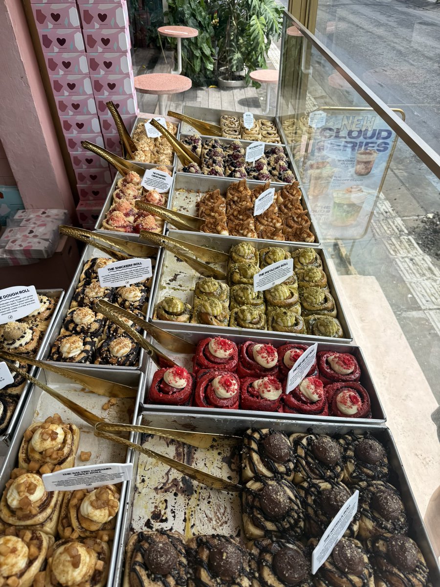 codewithdary's tweet image. AI generated.