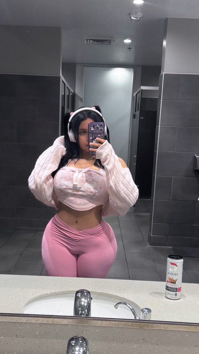 Goonticfactory's tweet image. I deserve free cash wrapped around my cock FOREVER. 🥵

Daddy's life is always on easy mode. 🤑

Findom.