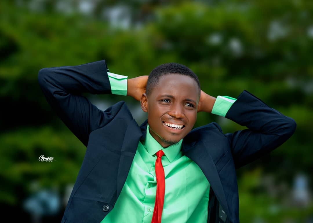 VOBA Jos Chapter Personality of the week December 22nd to 27th December

Sele Toma Gyang, in celebration of his person and his contribution to humanity and VOBA

Name: Sele Toma Gyang 
Nickname: Uncle Pikin
Birthday: 8th December 
Set: 2017
House: St. Paul's