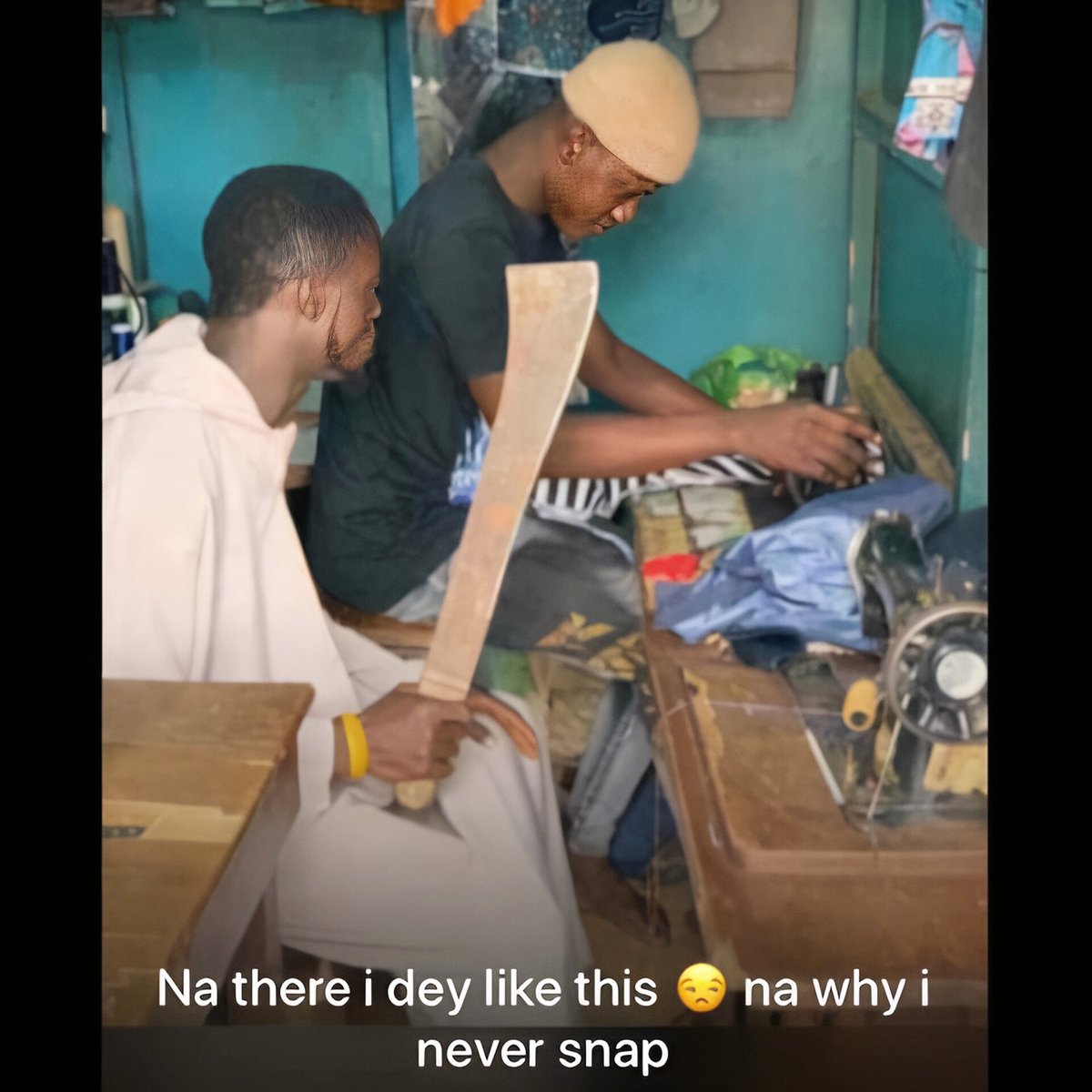 Arctic_Sirenn's tweet photo. Is your Christmas cloth ready or your tailor needs oraimo cord?
#Papiri #Victony
Presido Christmas holidays
Monday Motivation GM CT and web3 Tailors Nigeria having Detty December https://t.co/W2UTzIToDf