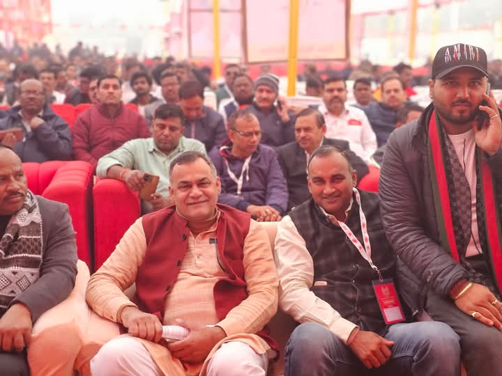 ShivaGopalMish1's tweet photo. A proud moment indeed! 
 I extend a warm welcome to all participants attending the 101st AGM of our ancient and historic @AIRF_DELHI at the Charbagh Railway Stadium, Lucknow. https://t.co/ldIkWMKcxk