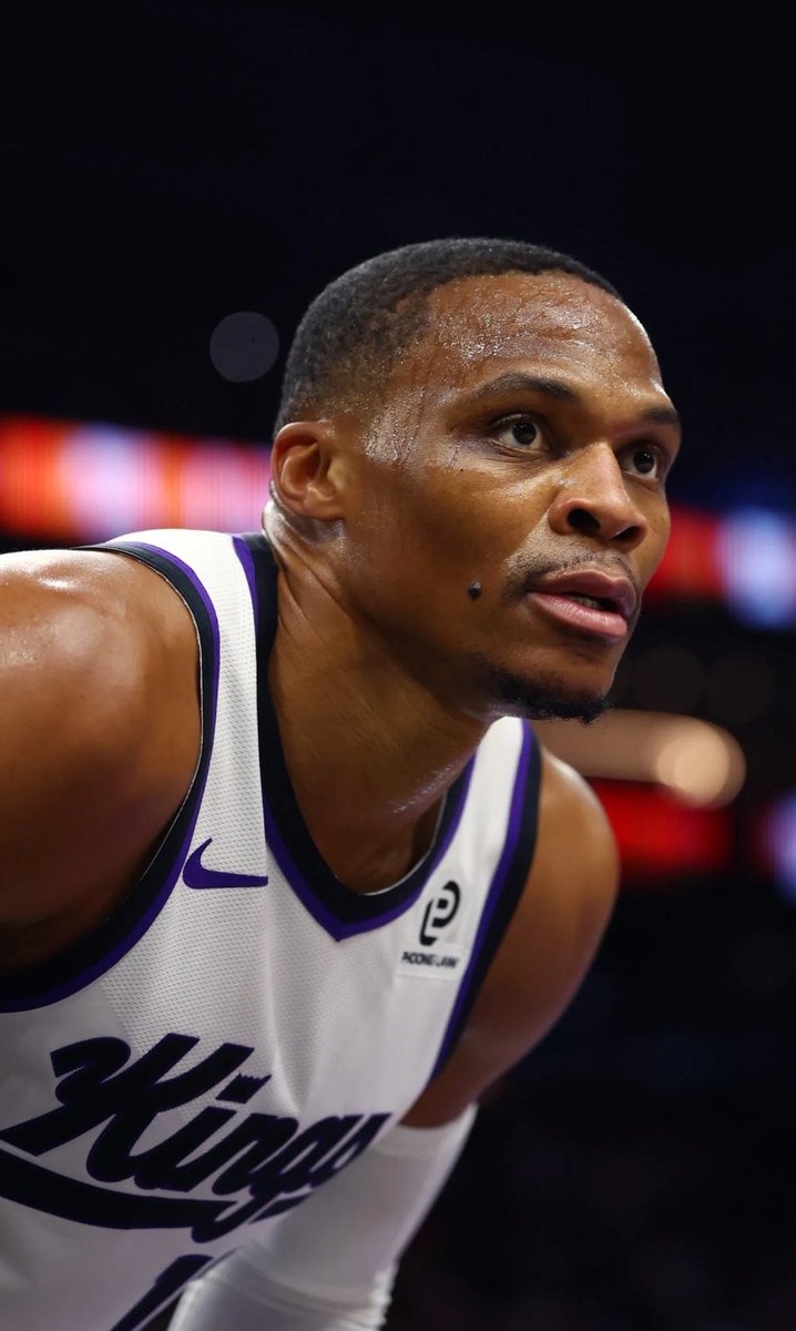 TheHoopCentral's tweet image. Russell Westbrook tonight:

21 Points
13 Rebounds 
4 Assists 
2 Steals
29 Minutes