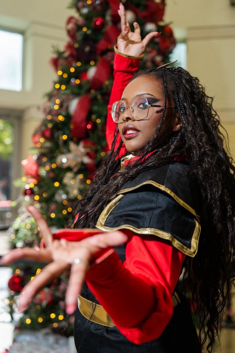 oddotbee's tweet image. Azula 😁🩵