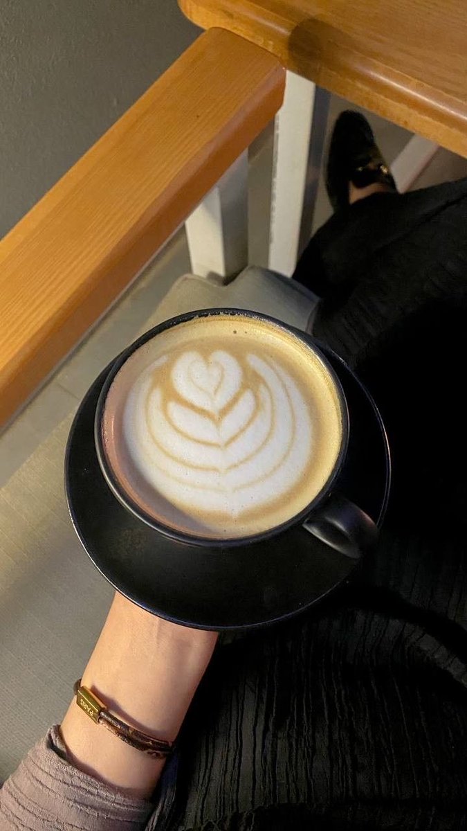 "صباح الخير " للحياة ، للنوايا الطيبه ، للأبتسامات الصادقه.. و لكل من يحمل لنا  مشاعر  جميله..
•.¸¸.•☕💎•.¸¸.•

 #صباح_الأشياء_المُشرقة 
 #عطنا_صوره_من_تصويرك 
#ملاك_العتيبي