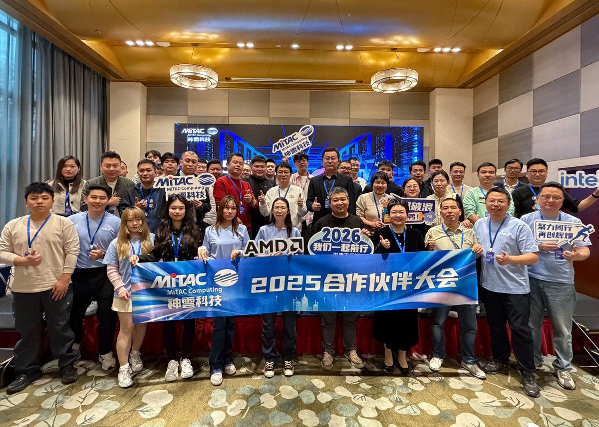 MiTACcomputing's tweet photo. Two cities. One shared vision. 🚀

In December, we connected with partners in #Shenzhen and #Shanghai to align on strategy, technology, and real-world AI deployments.

Thank you for the trust and collaboration. 🤝

#MiTACComputing #AIInfrastructure #PartnerEcosystem #China https://t.co/rvG8zPzHaC