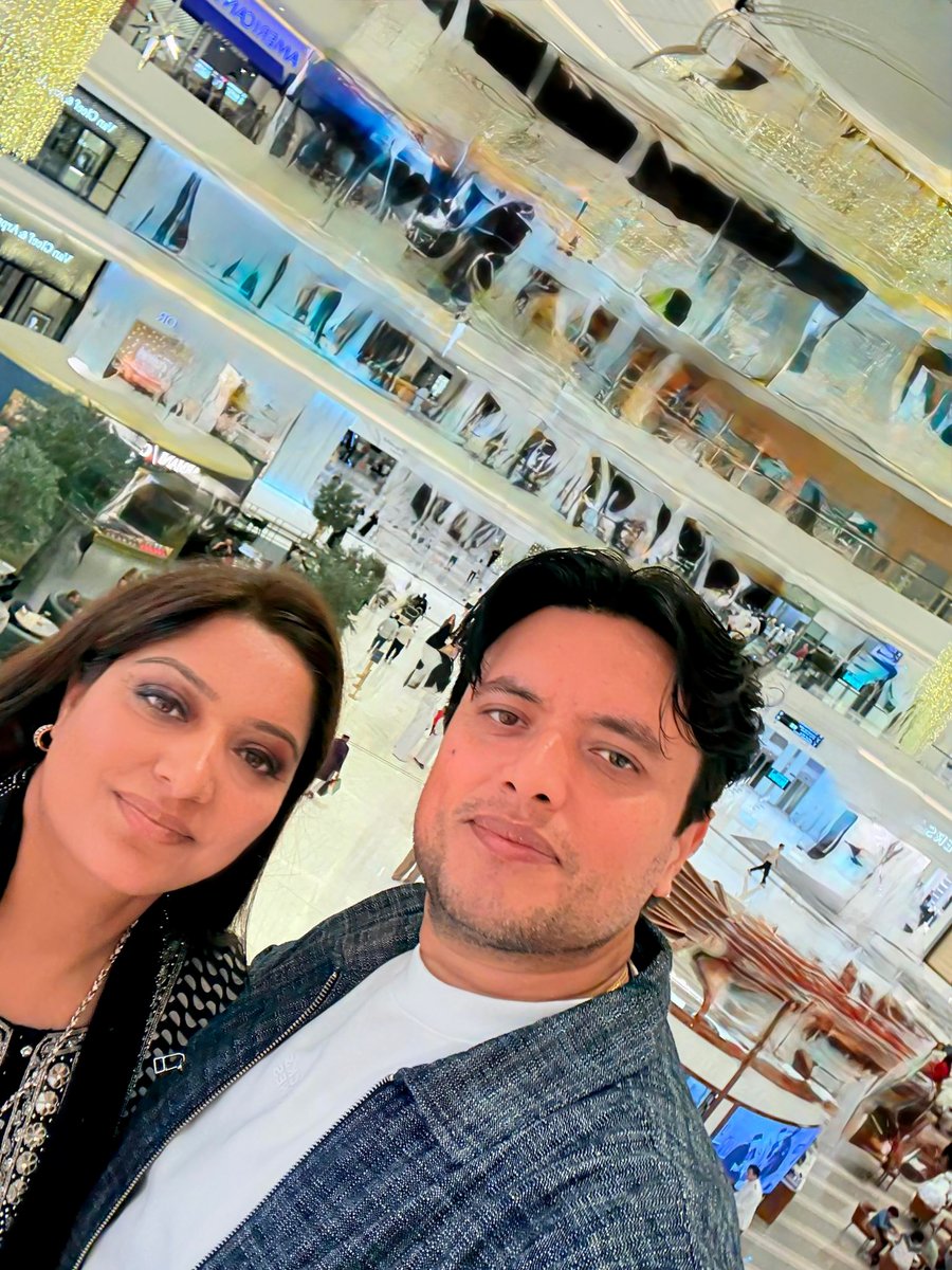 apostleankur's tweet image. We  wish you a happiest Christmas and a super blessed new year. Have a  blessed week, be blessed, and remain blessed. God is with us.  

#BeBlessed #RemainBlessed #BlessedWeek #WalkingWithGod #GodIsWithUs #MerryChristmas #BlessedNewYear