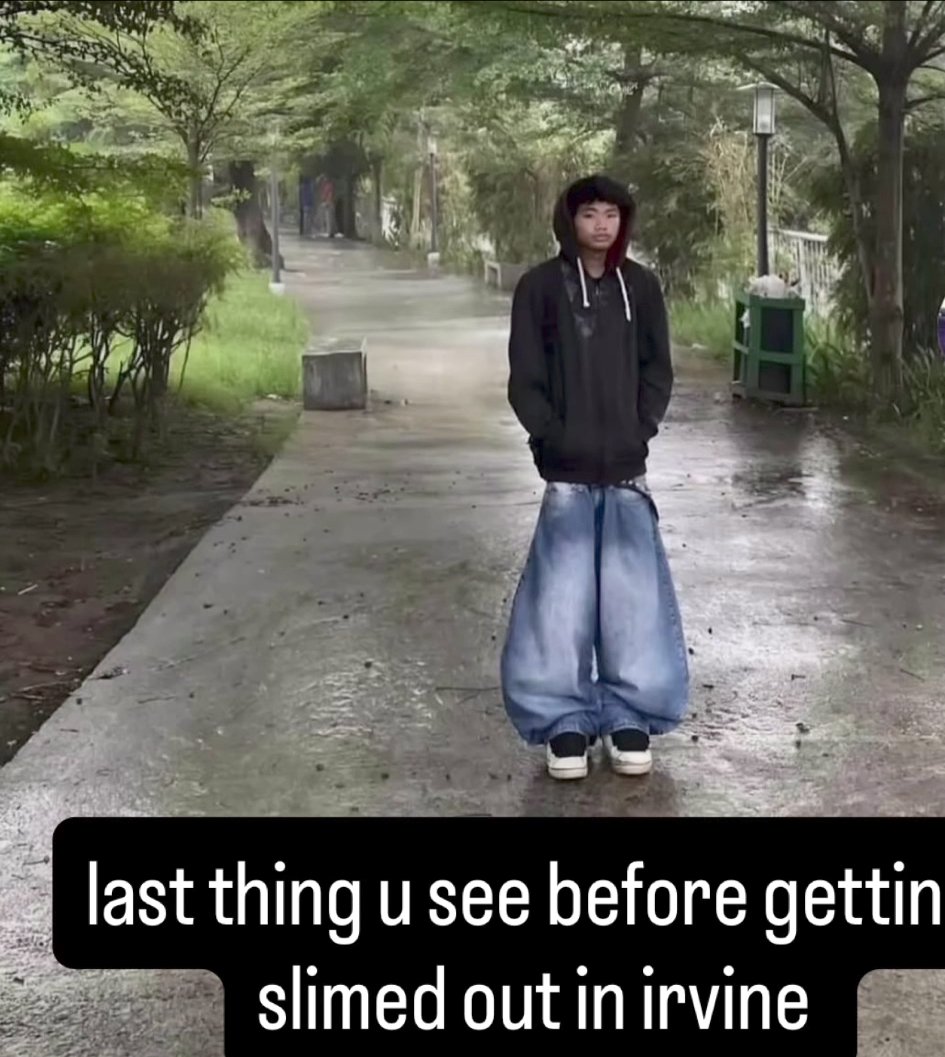 mr online tweet media