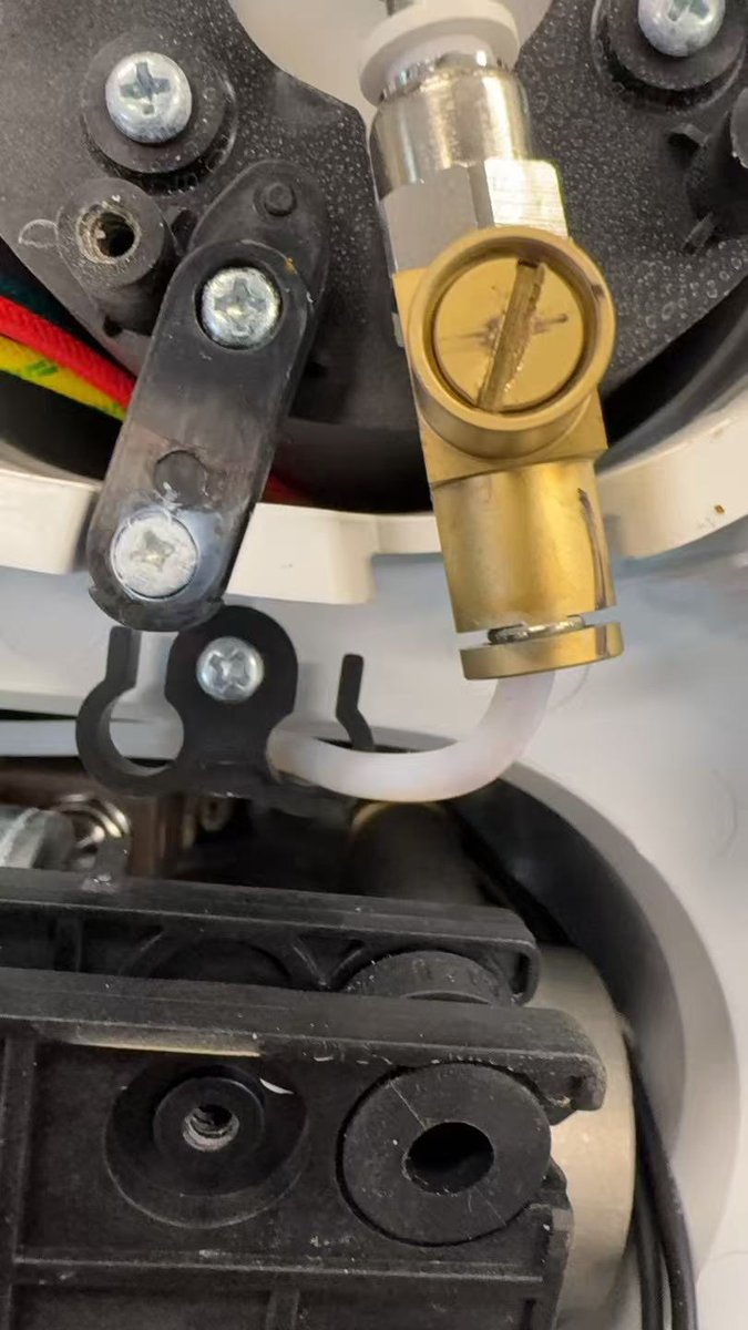 CAREBOX_GLOBAL's tweet image. Coffee Machine Repair ☕️  
Fix: Replaced extraction boiler, updated firmware  
Result: Leak stopped, machine cleaned &amp;amp; upgraded  
咖啡机维修 ☕️  
修复：更换萃取锅炉，升级系统  
结果：漏水解决，清洁升级完成  
#CoffeeMachineRepair #LeakFix #carebox  #咖啡机维修 #漏水修复