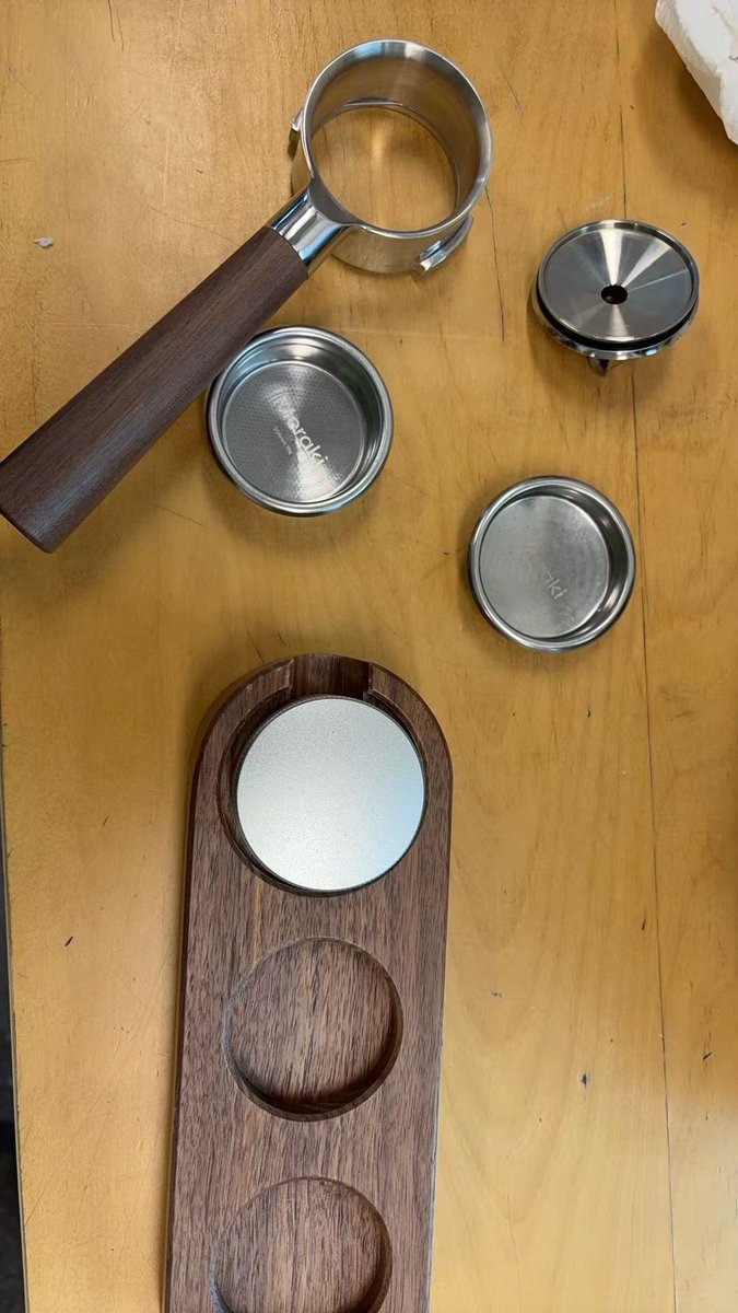 CAREBOX_GLOBAL's tweet image. Coffee Machine Repair ☕️  
Fix: Replaced extraction boiler, updated firmware  
Result: Leak stopped, machine cleaned &amp;amp; upgraded  
咖啡机维修 ☕️  
修复：更换萃取锅炉，升级系统  
结果：漏水解决，清洁升级完成  
#CoffeeMachineRepair #LeakFix #carebox  #咖啡机维修 #漏水修复