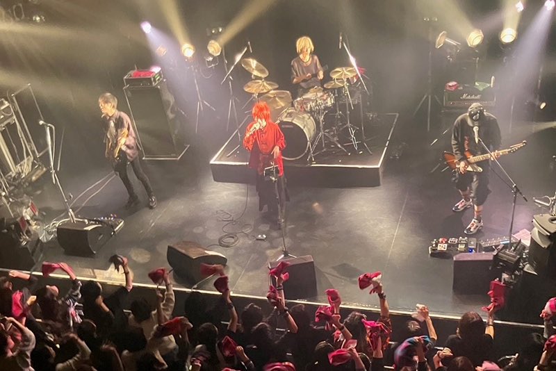 12/14に行われた、
CASCADE Debut 30th Anniversary Tour 2025「 ネブラマクラ 」ファイナル公演。
渋谷Spotify O-WESTの模様が「MIQQE」に掲載されました！

miqqe.jp/news/9635/