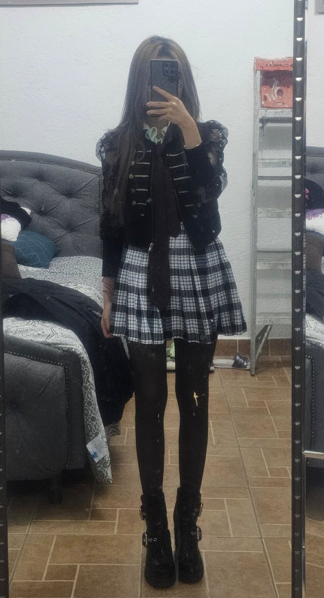 asra 𐀔‧໋݊ tweet media