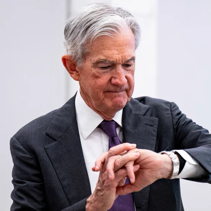 🚨 INVESTING : La Federal Reserve inietta 6,8 miliardi di dollari nei mercati per alleviare la crisi di liquidità di fine anno