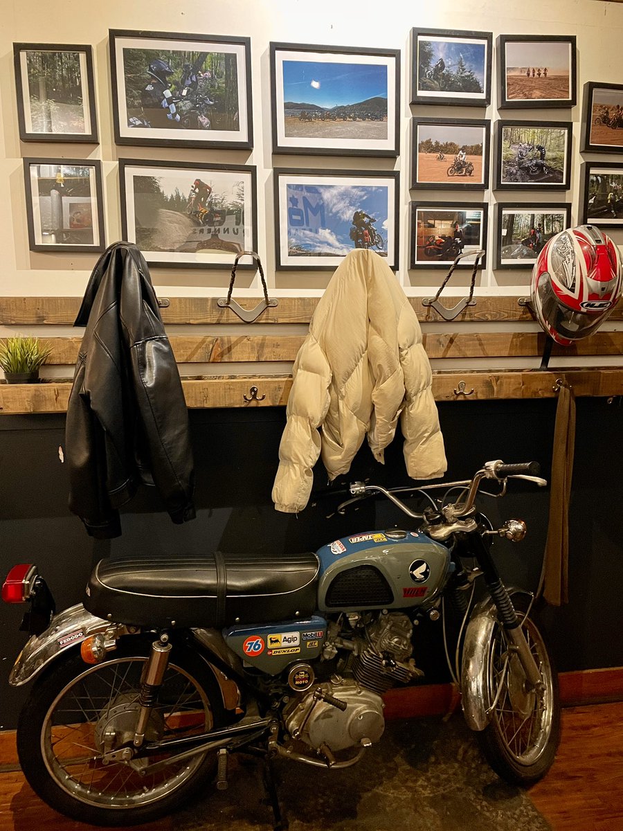 🇨🇦Aperture Coffee Bar
アルコールも楽しめる大人カフェ☕️🍷🍺めちゃくちゃ雰囲気良いし、居心地最高！