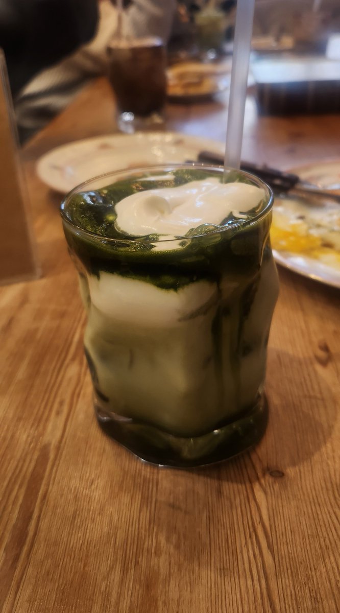 📍Cafe Forest for Rest

Beneran ternyata cafe nya jauh binggo 😅 jadi ini emang better 1 day trip ke cafe ryeowook aja udah... tapi aga kaget pas pesen makan, mas kasir nya bisa sedikit bahasa indo, terus jadi bestie deh kita wkwk bestiee 

Matcha nya juga enaaakk