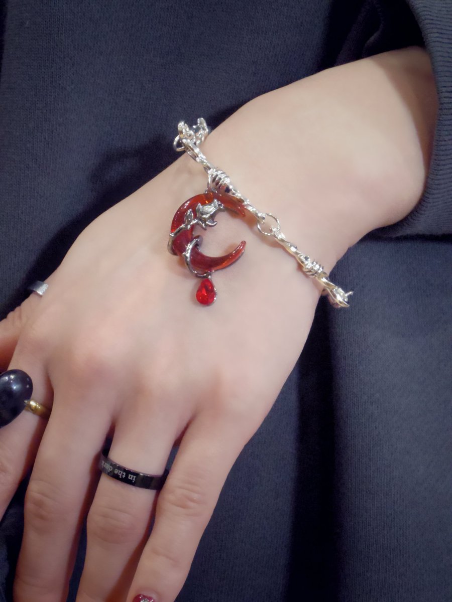 🍓strawberry moon bracelet🌙 大好評につき残り3点で完売となります