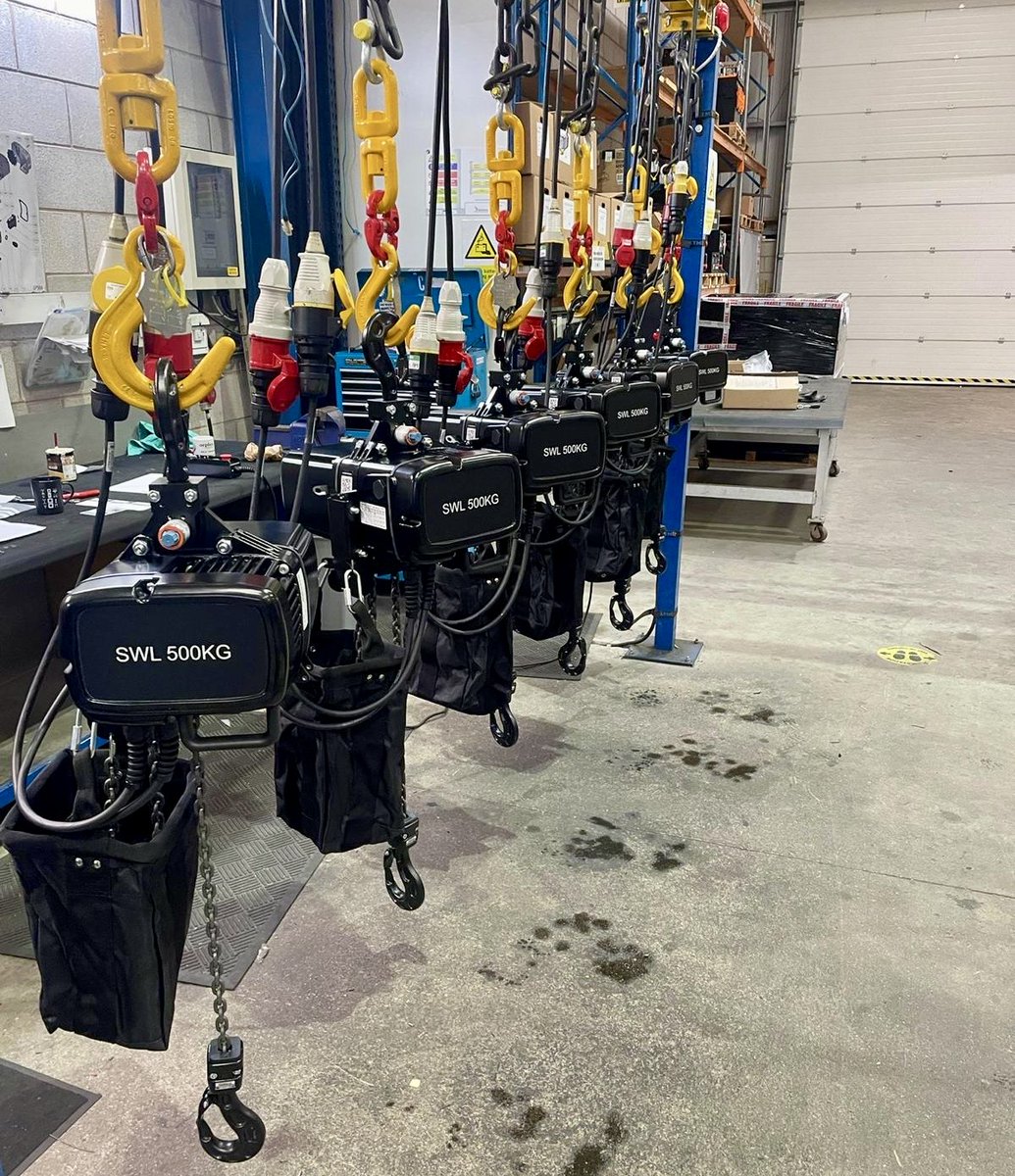 LiftTurnMove's tweet photo. This is just part of a wider order for 42 LP500 D8+ 500kg GIS Electric #ChainHoists โ all fitted with our #LoadCell Suspensions for accurate #loadmonitoring on site.
#ElectricChainHoists #LoadCellSuspensions #ChainHoist https://t.co/VPtBrjcAZ8