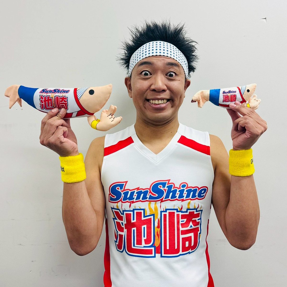 Amazonのペット保険 「Amazonわんにゃん安心保険」CMに出演中です！！！ なんと！！池崎監修オリジナルグッズがあります！！！！  ジャーーースティス！！！ 詳細はAmazonのペット保険で検索🔎 CMもぜひ見てください！ https://t.co/0St7BMeFNl #PR # Amazonのペット保険 ...