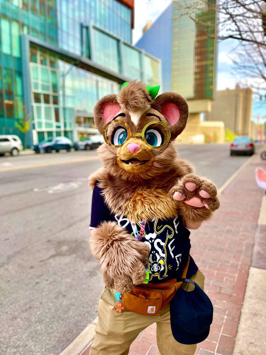 Cinna Skunk 🦨🪕 🔜 FCL tweet media