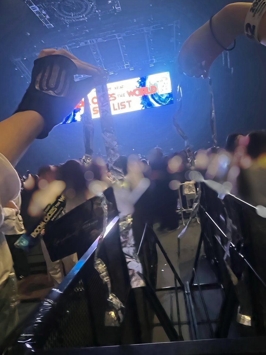cocoa____nu's tweet photo. 男祭りvs女祭り🔥
自分得でしかないセトリ😭
もうファンみんなかっこいいし可愛いし！
もっかいやりたい！！
でもその瞬間しかないからこんなに楽しいんだよね、、、
盛り上げてくれたBの皆さん！ありがとうございます！無事ぶっ殺されました！

TAKUYA∞HBD
#UVERworld https://t.co/51D6ZZsjhO