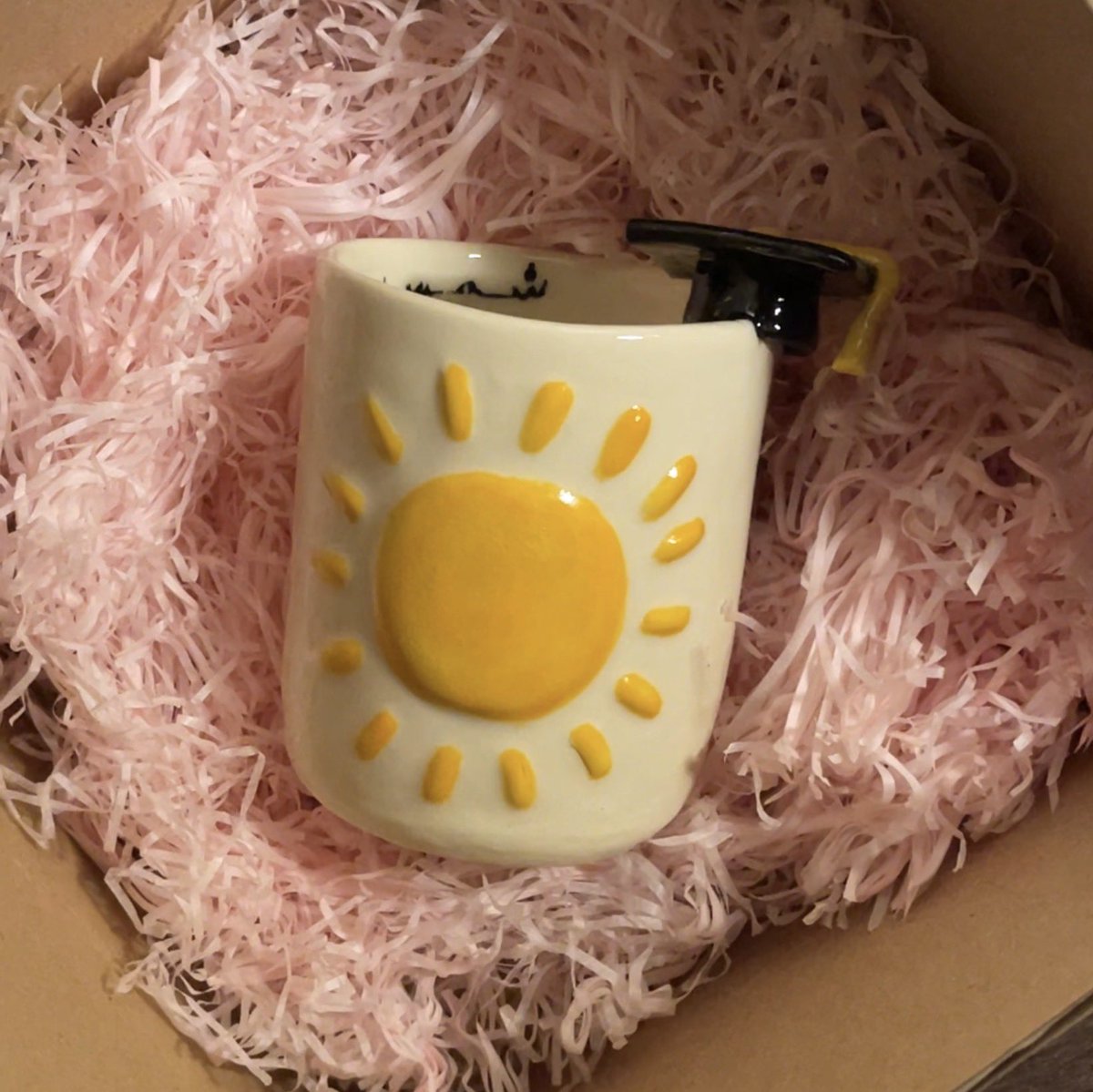 ERI (@eriiworks) on Twitter photo 