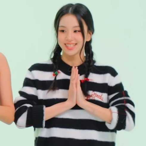 NiConnieConnie tweet media