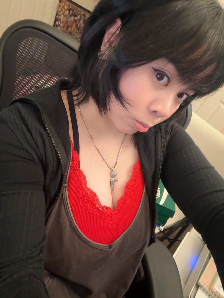 killamons's tweet image. It’s late here so I’m gonna post my new haircut 🫣