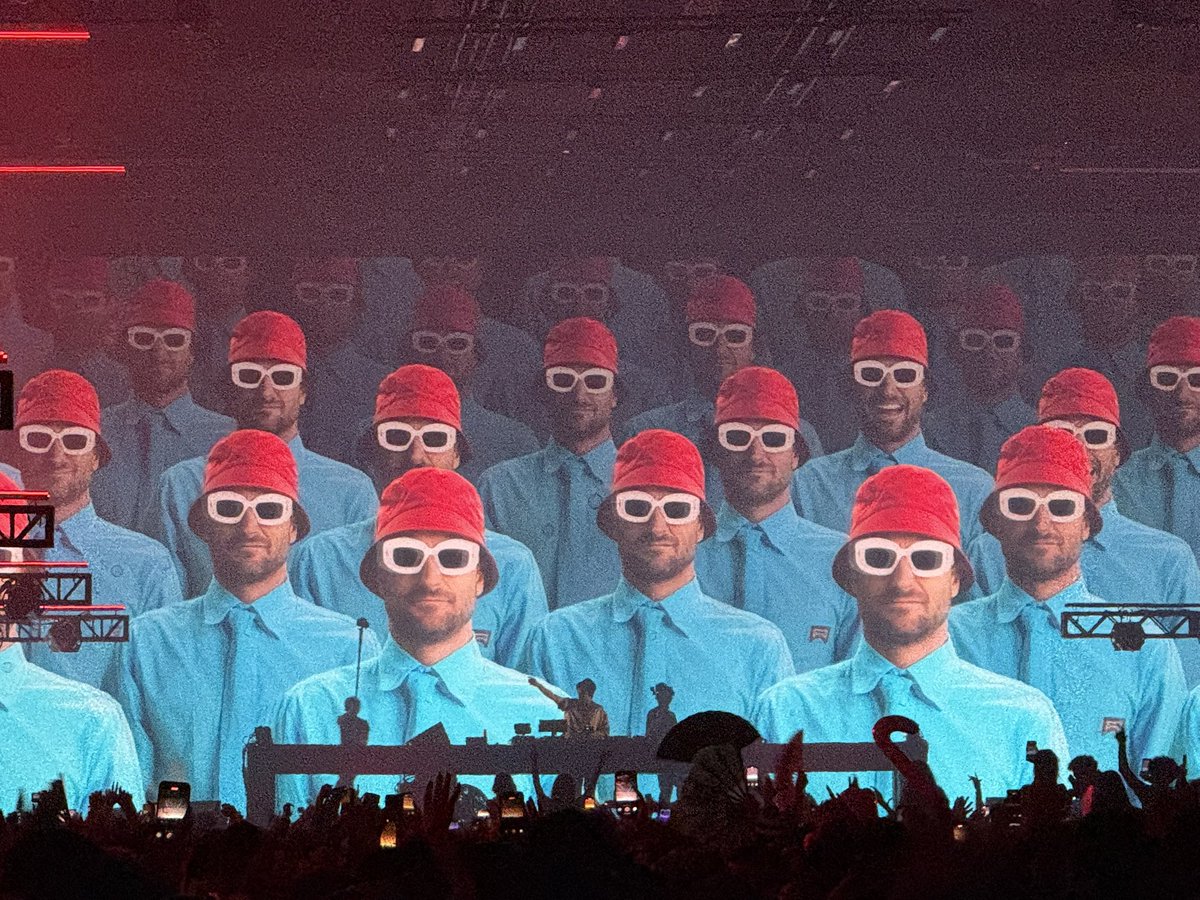 ghettohouse's tweet image. Fisher goes off night 2 at the Moscone Center. 🐟 #fisher #SanFrancsico