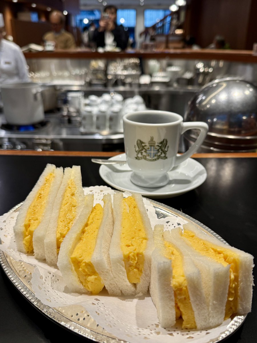 すっかり遅いランチになってしまい。 リーダーがいらっしゃって