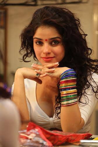CelebrityBorn's tweet photo. Happy Birthday Pia Bajpai (an Indian model and actress)
 - She was born on #Dec22 in 1993, and turned 32 today
 - She acted in #tamilcinema as well as Malayalam, Telugu, and #Bollywood movies
 - She is best known for Tamil film #Goa 
#piabajpia 

About: https://t.co/RiIubNepAD https://t.co/W1BGyVpqQb