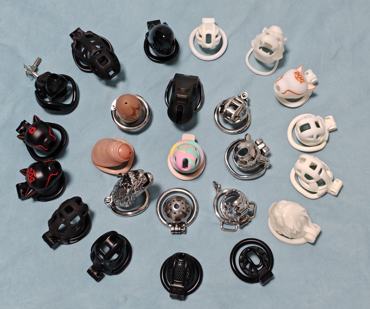 （纯整活，又翻出来三个重新拍一下）
“门内各弟子需选择心仪的禁妖法器，参加年末的宗门法器大比。”