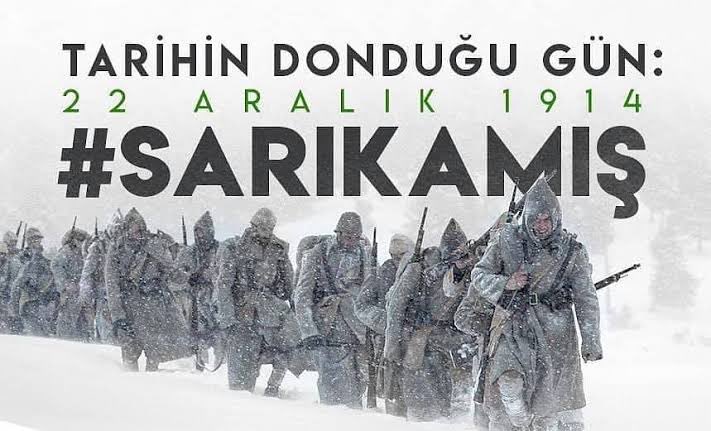 Gök kubbenin altında yatar, al kan içinde,
Ey yolcu, şu topraklar için can veren erler.
Hakk’ın bu velî kulları taş türbeye girmez; 
Gufrâna bürünmüş, yalınız Fâtiha bekler…

Vatan uğruna şehadete yürümenin adıdır #Sarıkamış ruhunuz şad mekanınız cennet olsun🇹🇷 #22Aralık1914