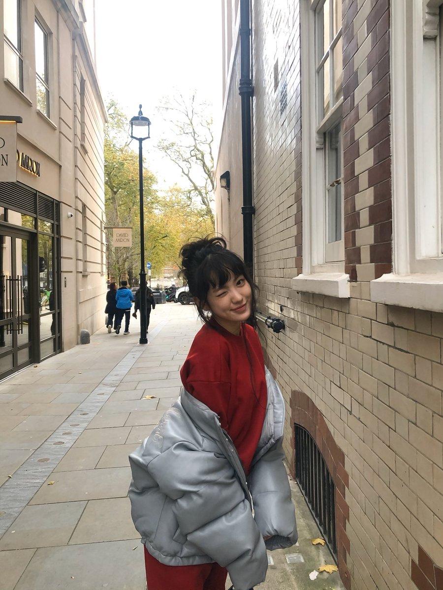 데뷔송 빨간 맨투맨 걔.. >_<❤️

#KiiiKiii #키키 #SUI #수이