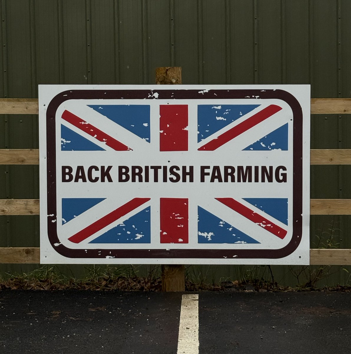 ClarksonsFarm1's tweet image. Good morning 🇬🇧